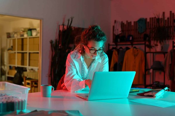 Quelles astuces pour créer un espace de bricolage fonctionnel et organisé à la maison ?