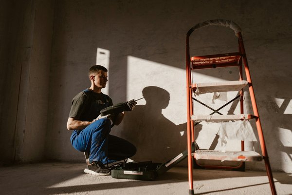 Comment nettoyer et rénover un sol en tomette efficacement ?